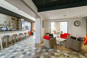 Bar (on property) - Campanile Chartres (Chartres)