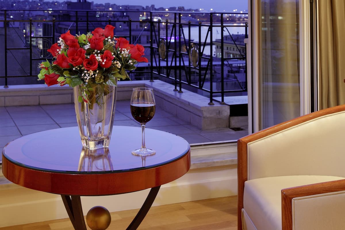 Presidential Suite, City View | Premium bedding, minibar, in-room safe, soundproofing