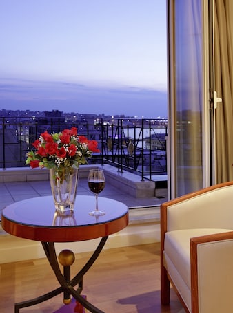 Presidential Suite, City View | Premium bedding, minibar, in-room safe, soundproofing