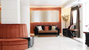 Sala de estar en el lobby