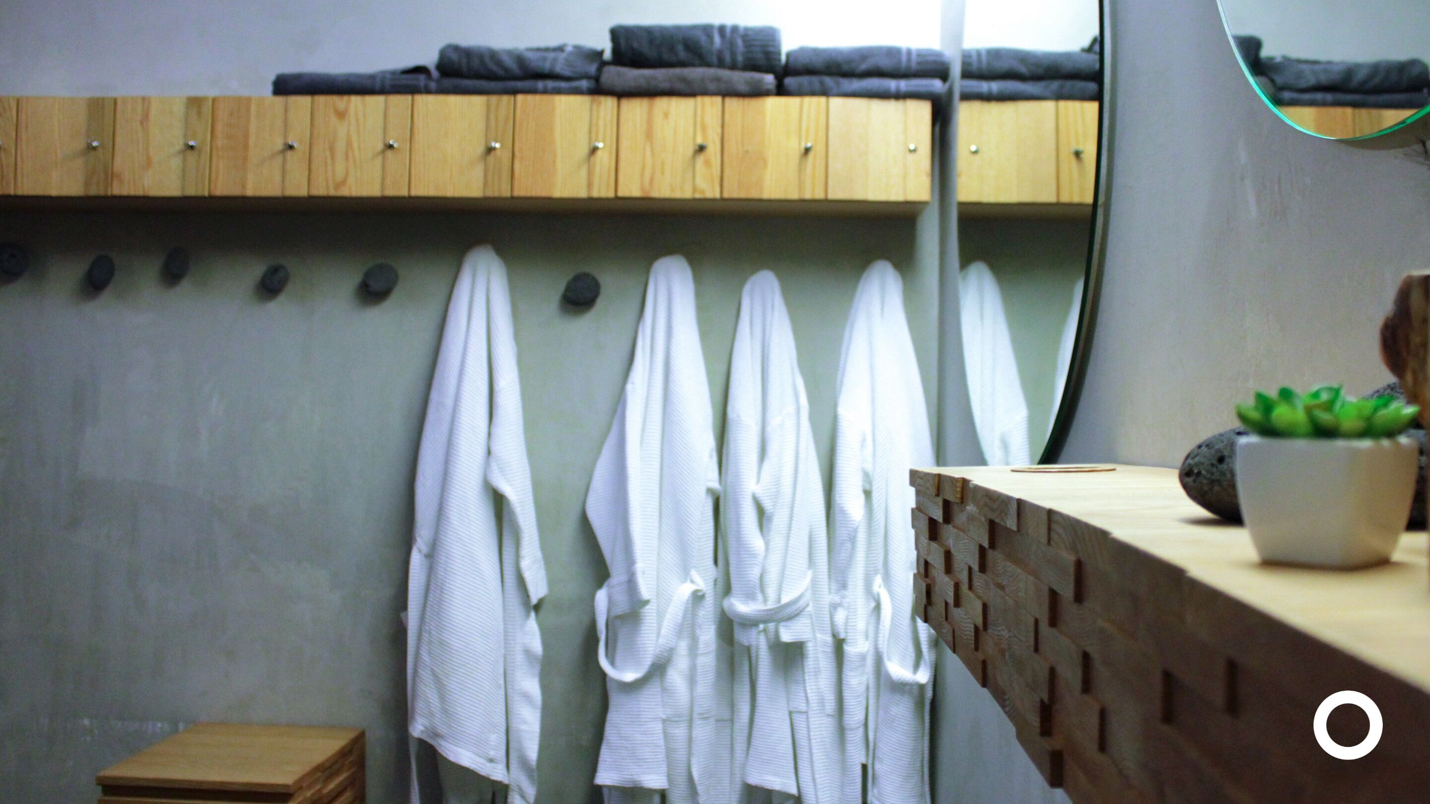 body treatments, body scrubs, detox wraps, facials, massages