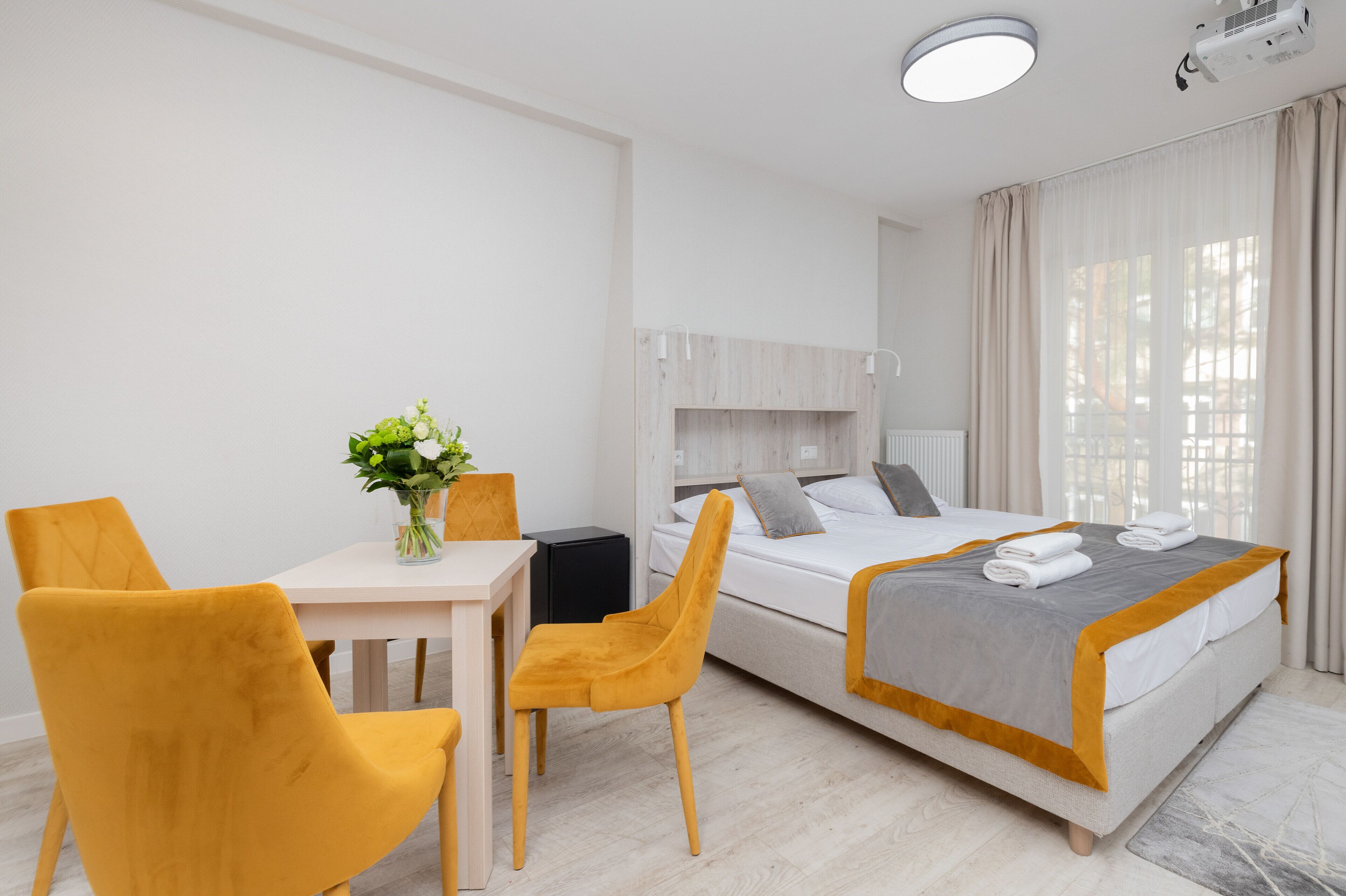 family quadruple room | laptop workspace, iron/ironing board, free wifi, bed sheets