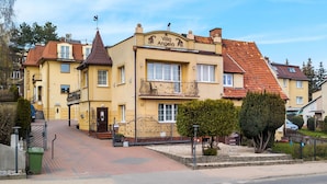 Unclassified image, 5 of 88, button - Villa Angela (Gdansk)