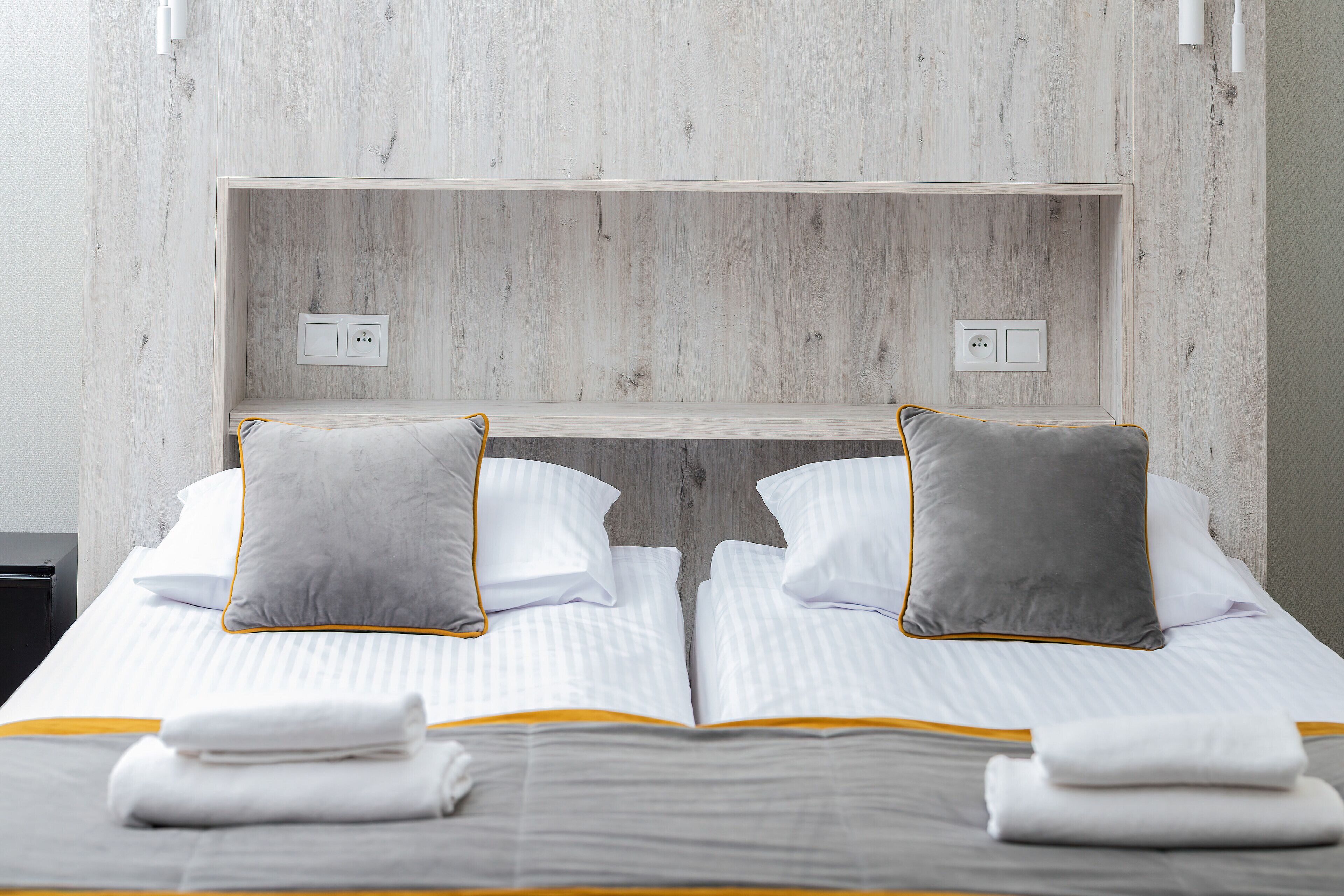 family quadruple room | laptop workspace, iron/ironing board, free wifi, bed sheets