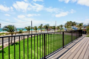 Ocean View Terrace King Room | Bügeleisen/Bügelbrett, kostenloses WLAN, Bettwäsche