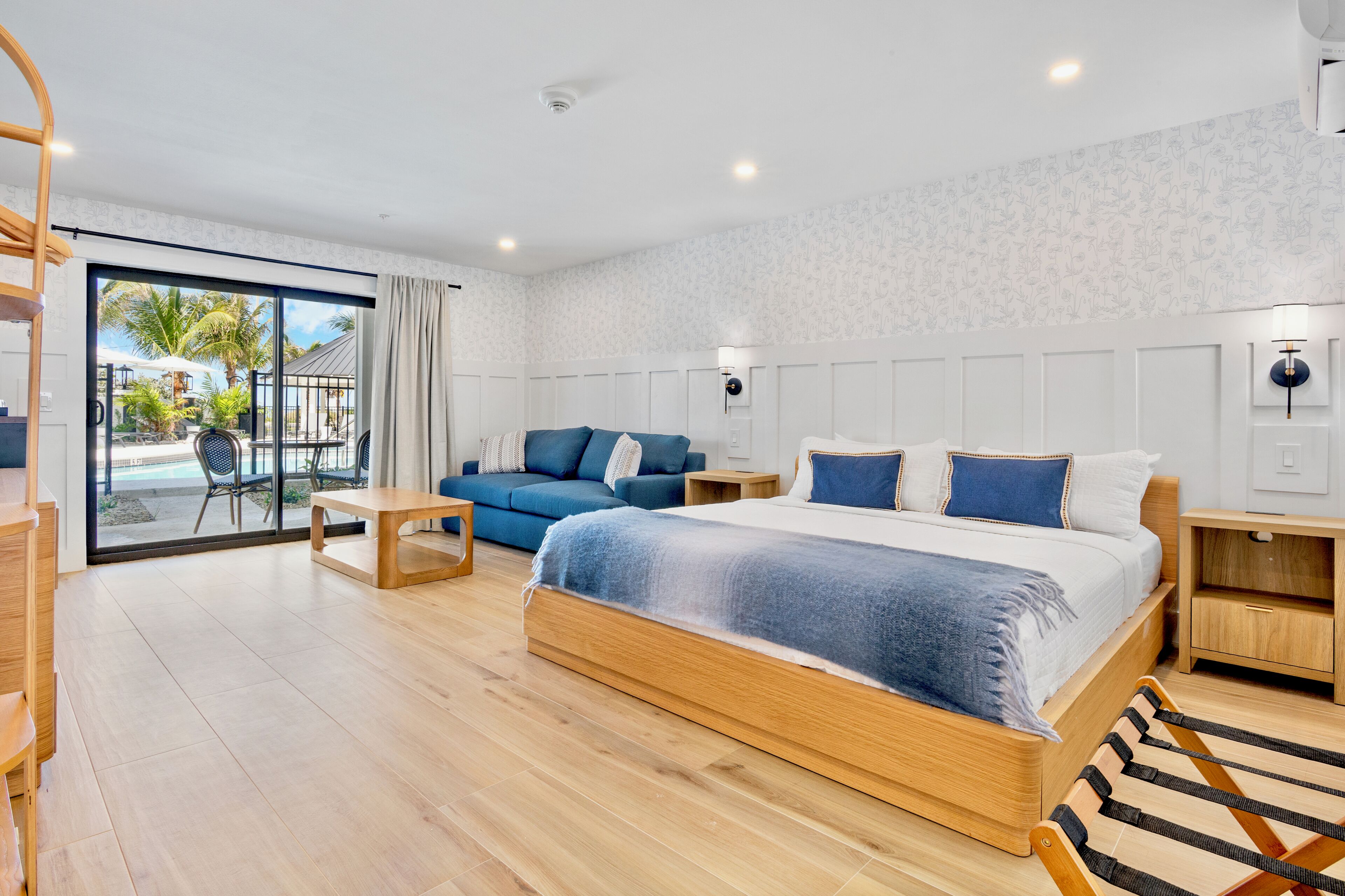 Pool View Terrace King Suite | Iron/ironing board, free WiFi, bed sheets