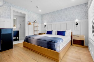 Ocean View Terrace King Room | Iron/ironing board, free WiFi, bed sheets