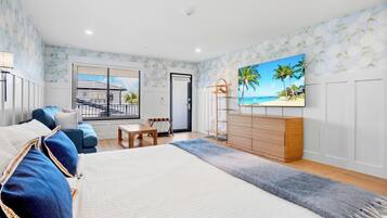 Resort View Terrace King Suite | アイロン / アイロン台、WiFi (無料)、ベッドシーツ