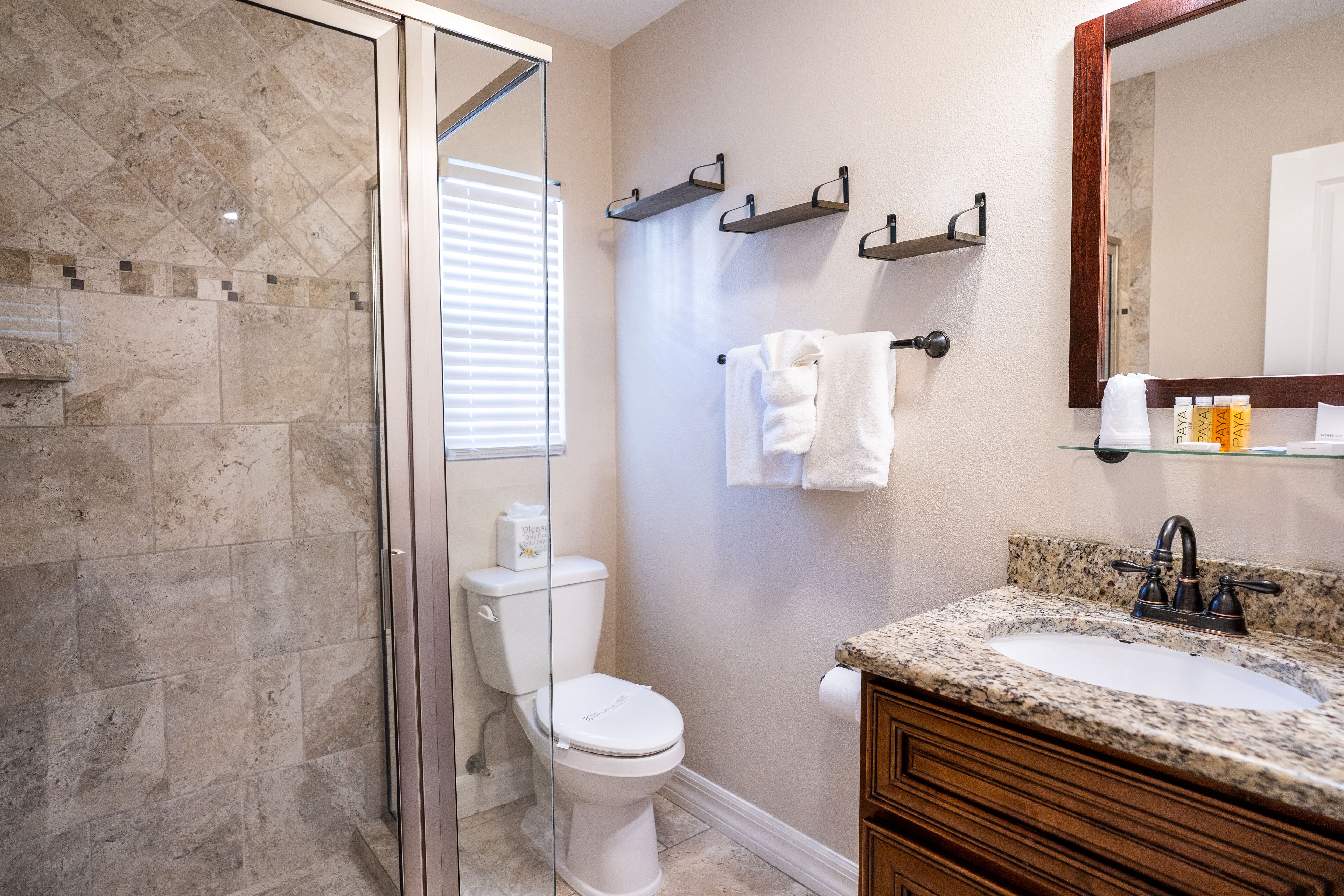 shower, free toiletries, hair dryer, towels