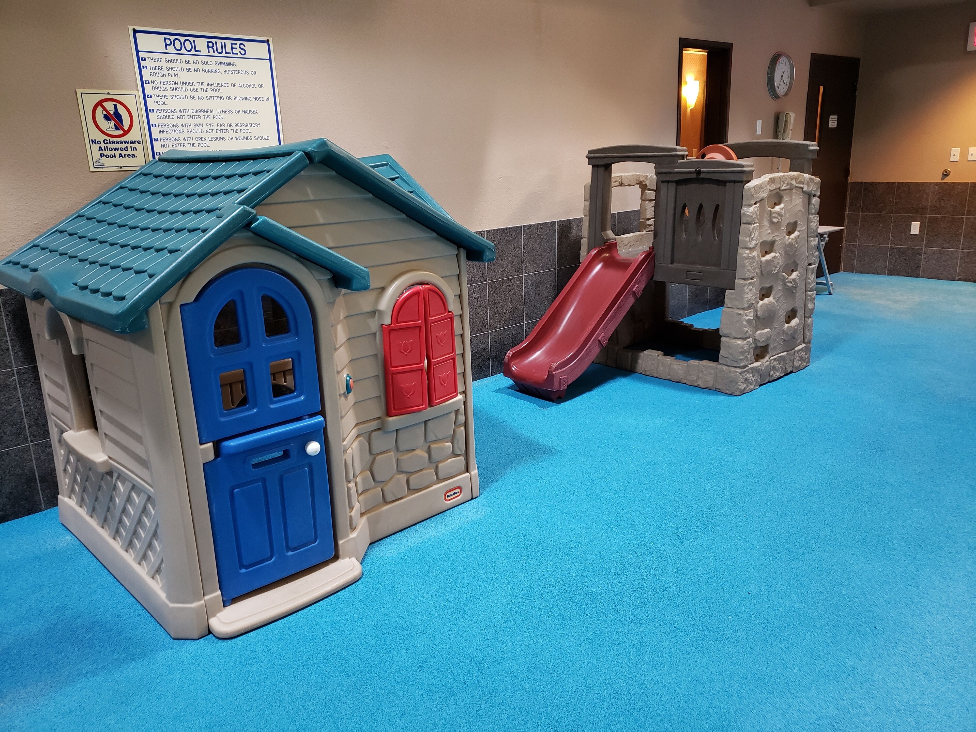 indoor pool, open 8 am to 10 pm, pool loungers