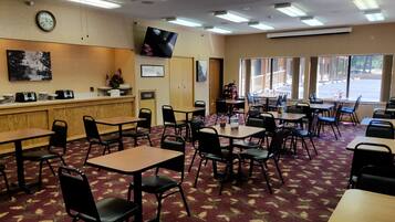 Petit déjeuner continental compris tous les jours