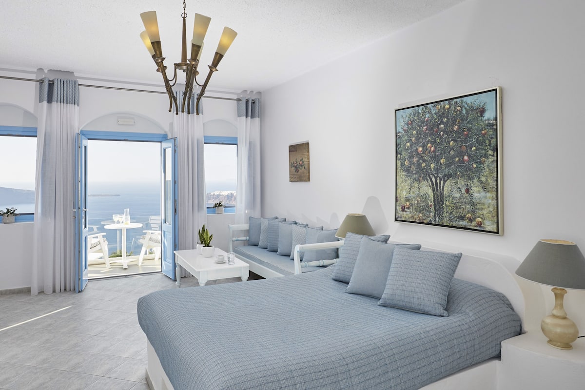 1 bedroom, premium bedding, pillowtop beds, in-room safe