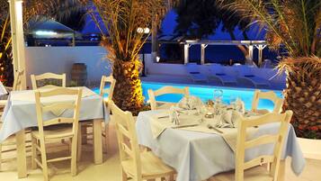 Se sirven desayunos y cocina mediterránea (con vistas a la playa)