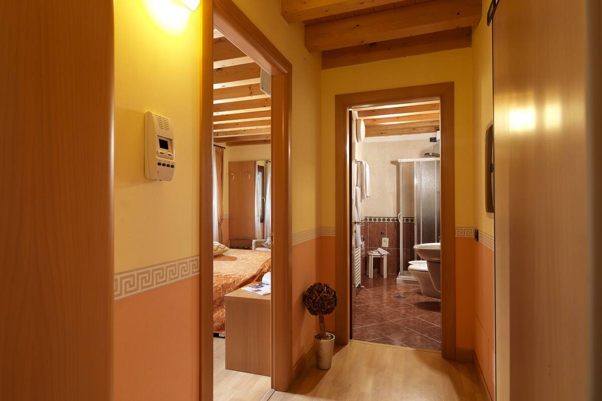 double room, 1 double bed | minibar, in-room safe, desk, soundproofing