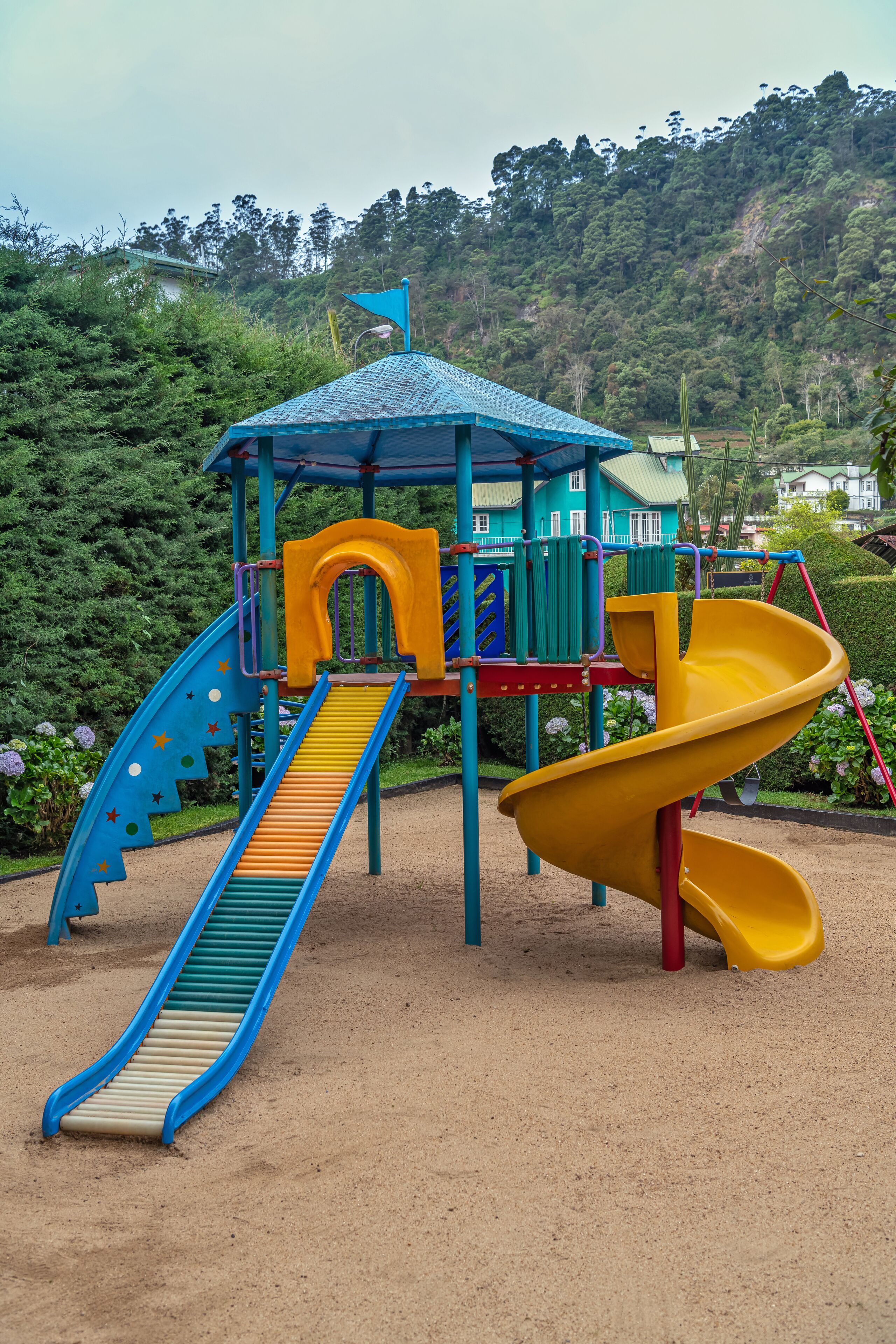 children’s play area – outdoor