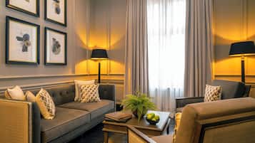 Gregory's Suite | Living area | TV