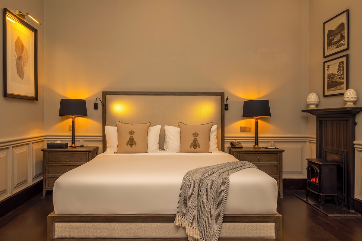 gregory's suite | 1 bedroom, premium bedding, minibar, in-room safe