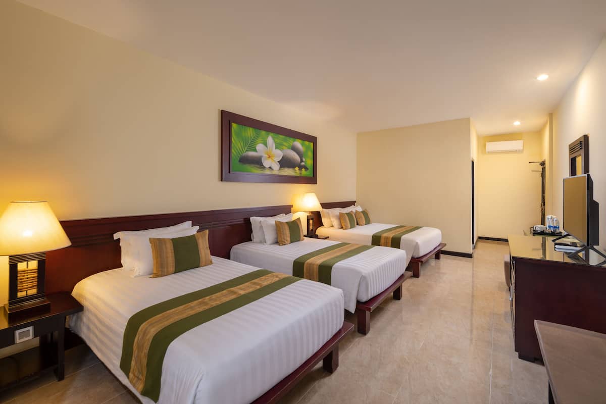 Family Room, 1 Bedroom | Minibar, in-room safe, desk, free WiFi