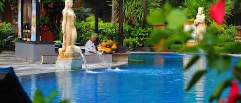 Bar en bord de piscine