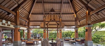 阿迪達摩庫塔酒店