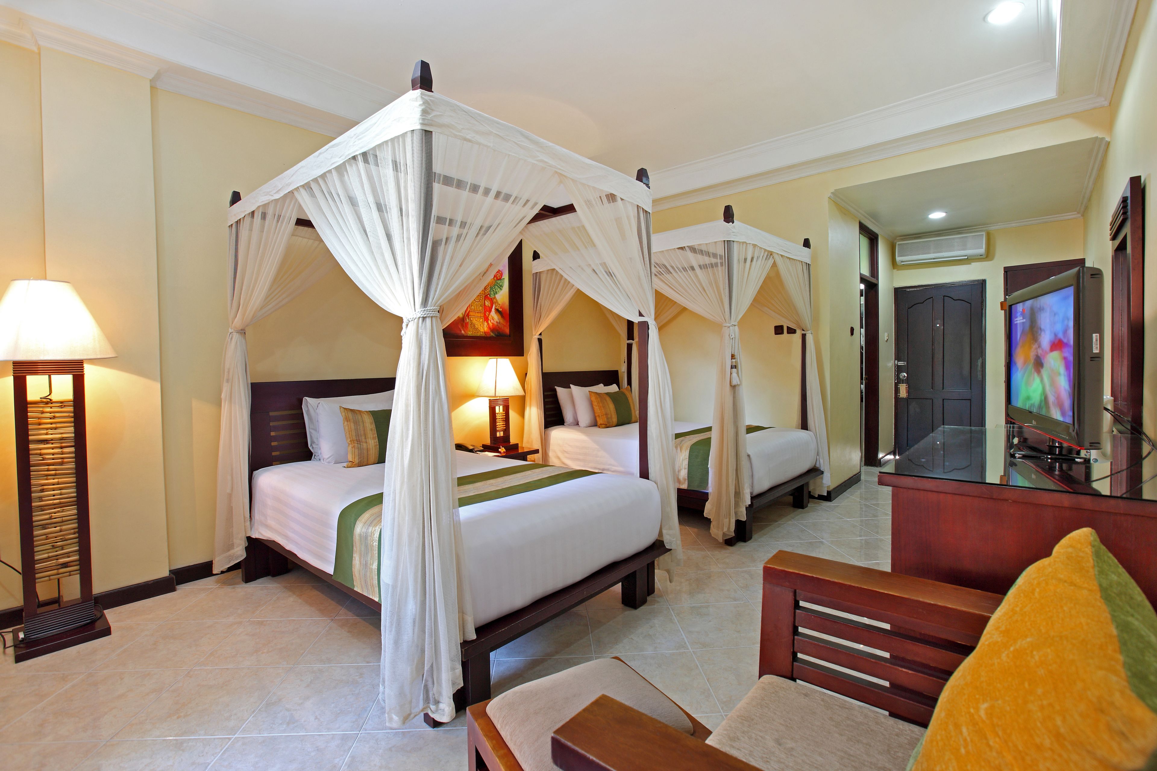 deluxe double or twin room | 1 bedroom, minibar, in-room safe, desk