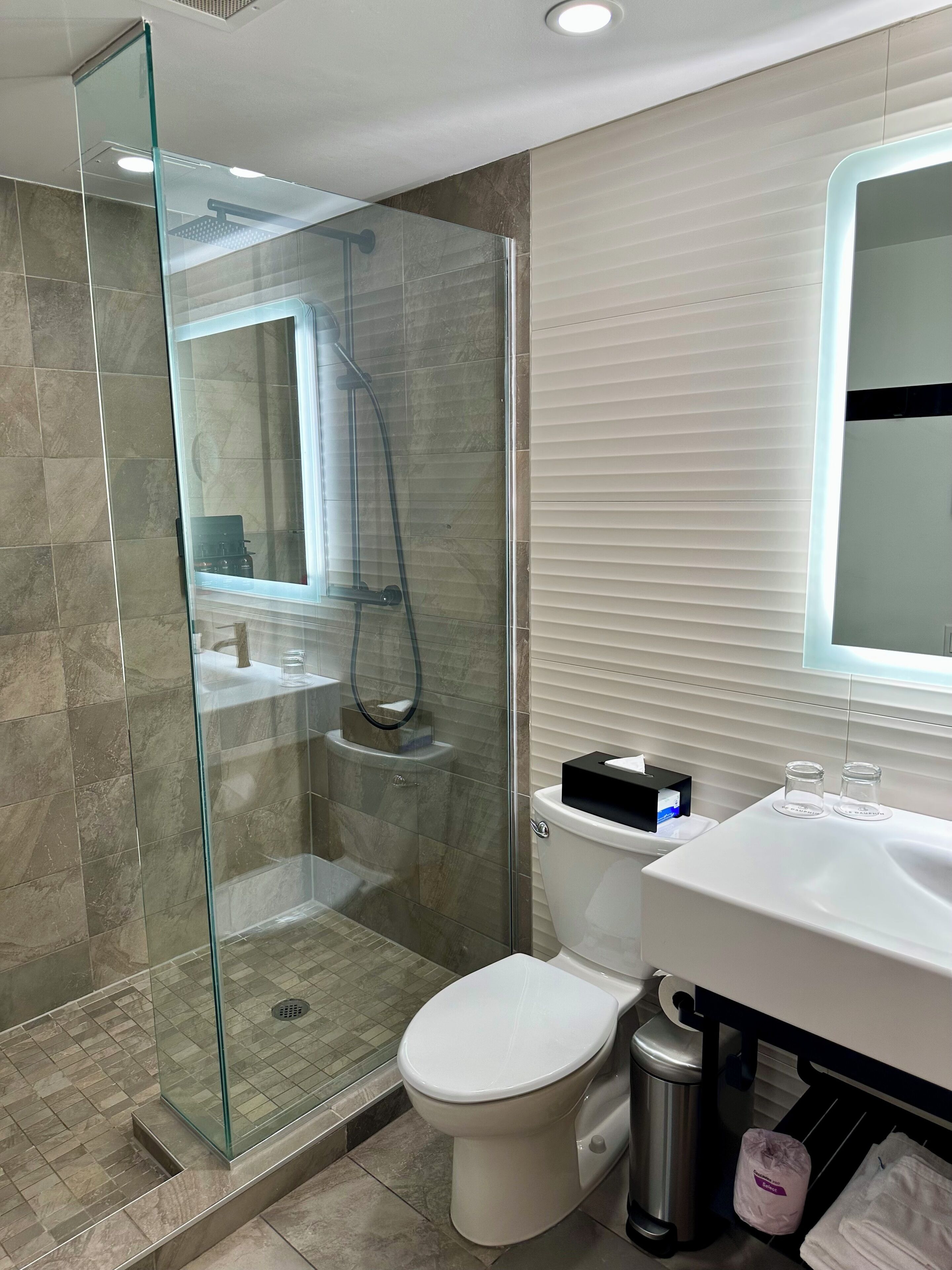 Photo - Le Dauphin Montréal Centre-Ville