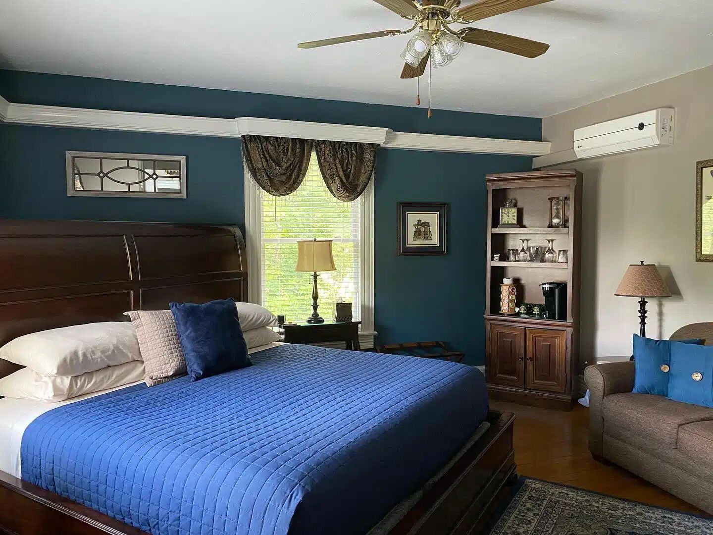 The Blue Ridge | Premium bedding, pillowtop beds, desk, soundproofing