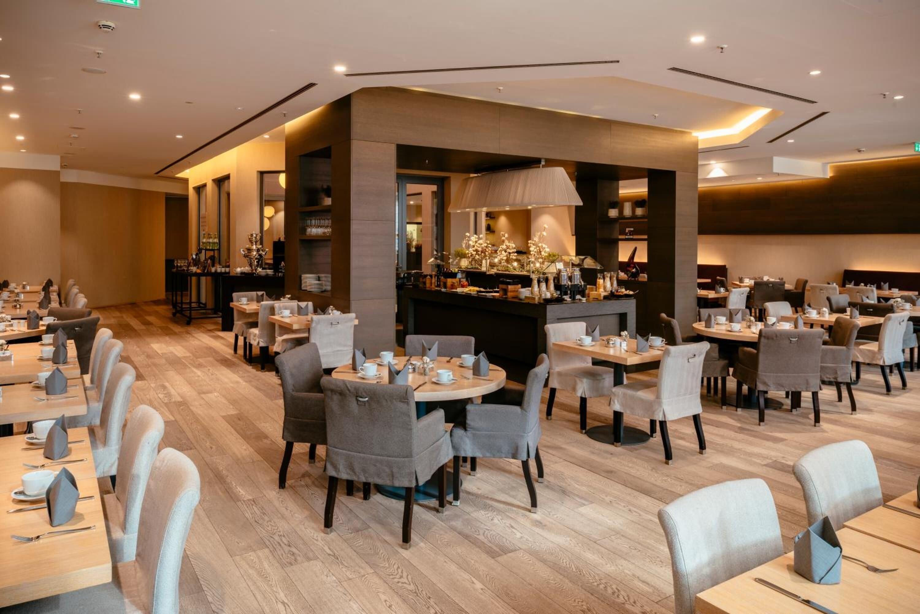 daily buffet breakfast (eur 28 per person)