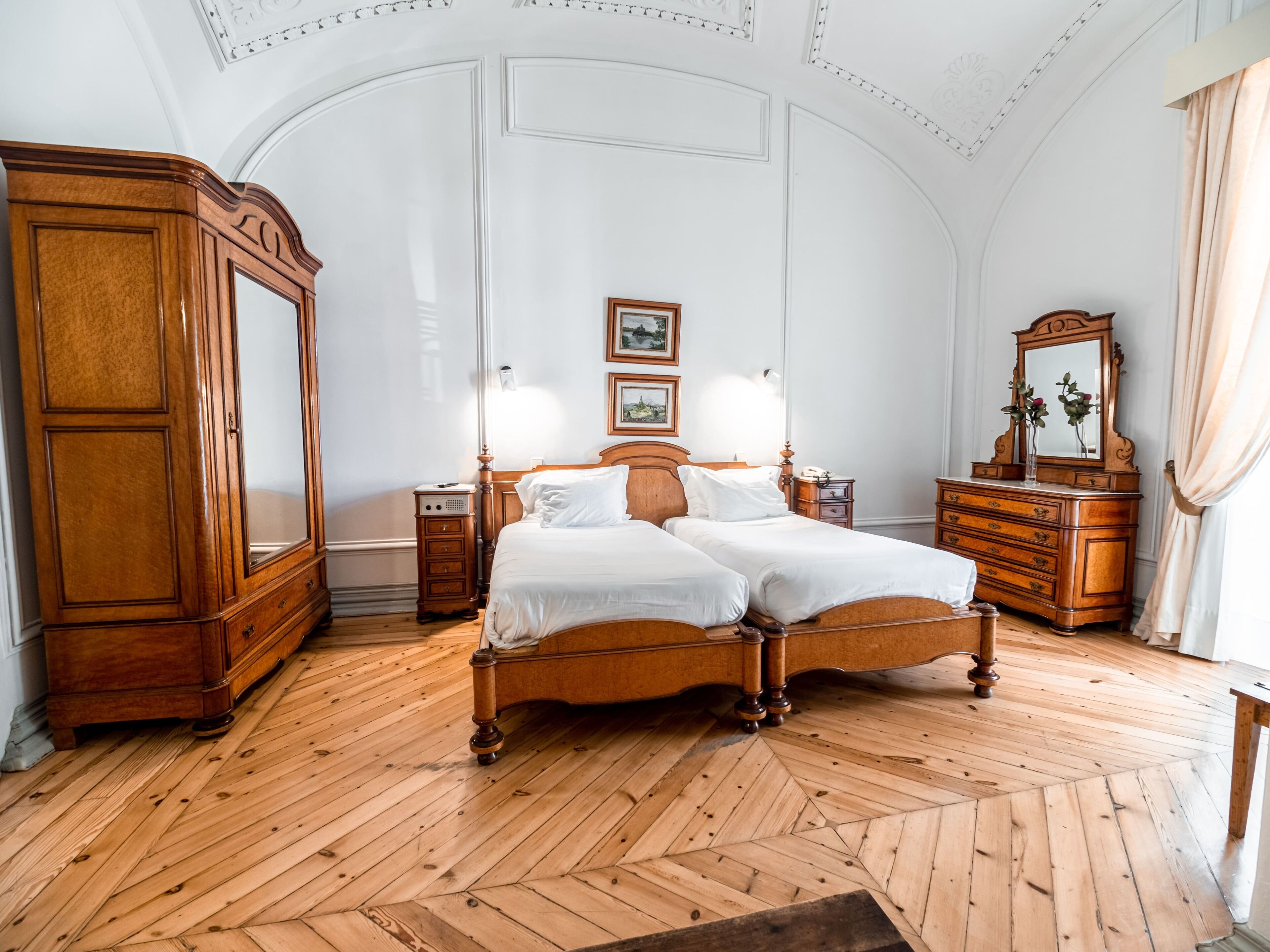 スーペリア ダブルまたはツインルーム | デスク、アイロン / アイロン台、旅行用ベビーベッド、WiFi (無料)