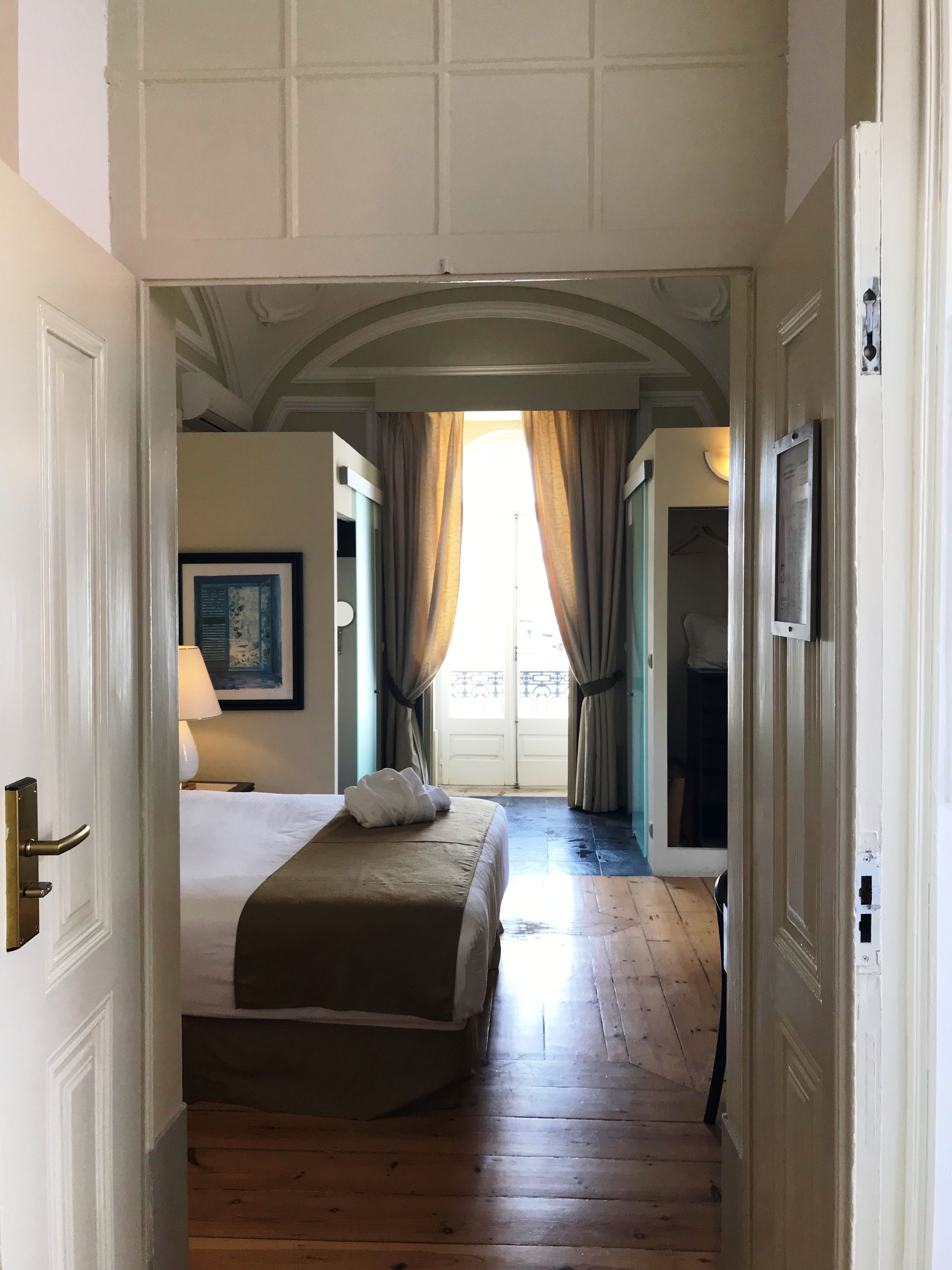 desk, iron/ironing board, travel cot, free wifi