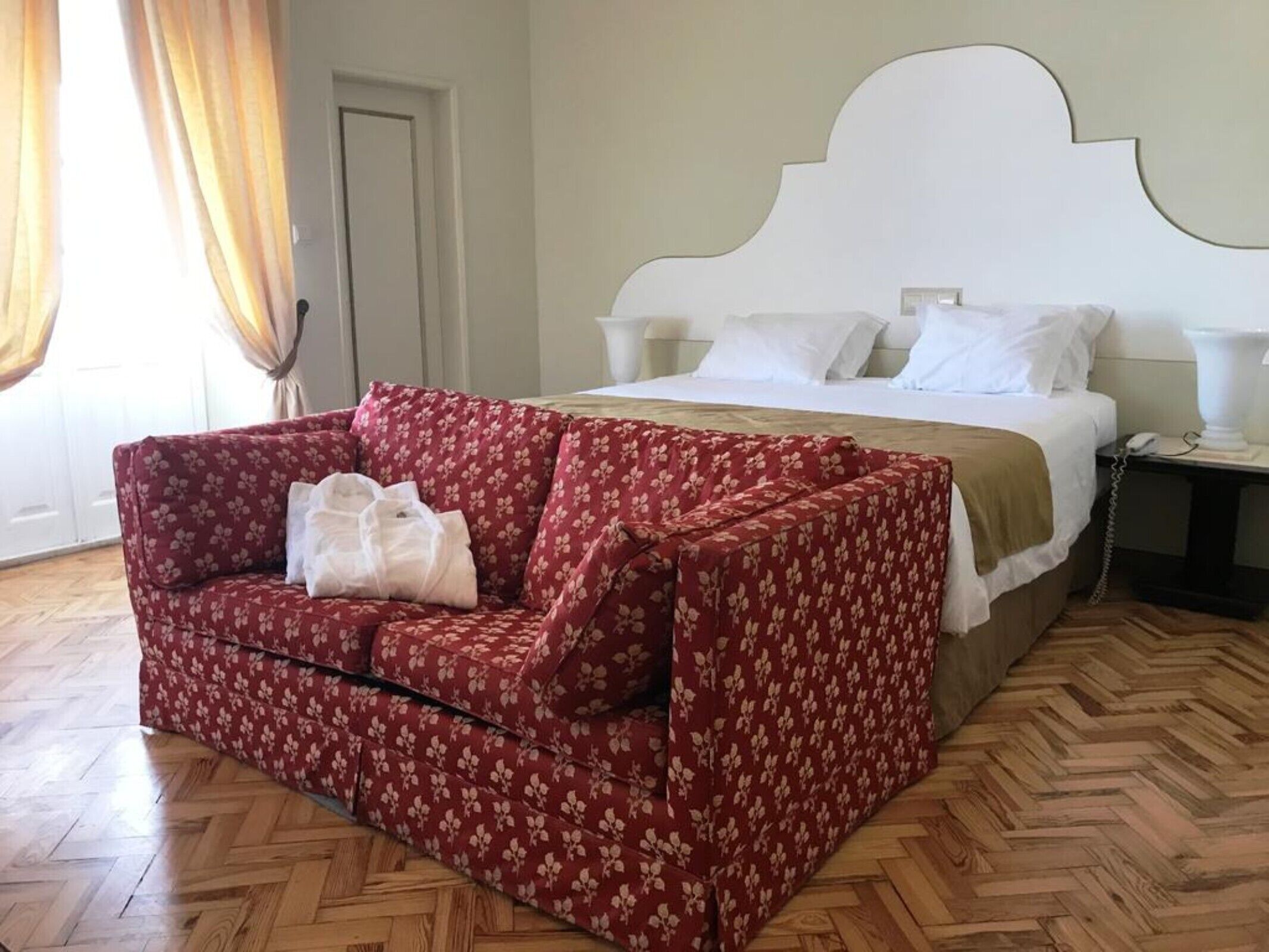 Desk, iron/ironing board (on request), travel crib, WiFi (free)
