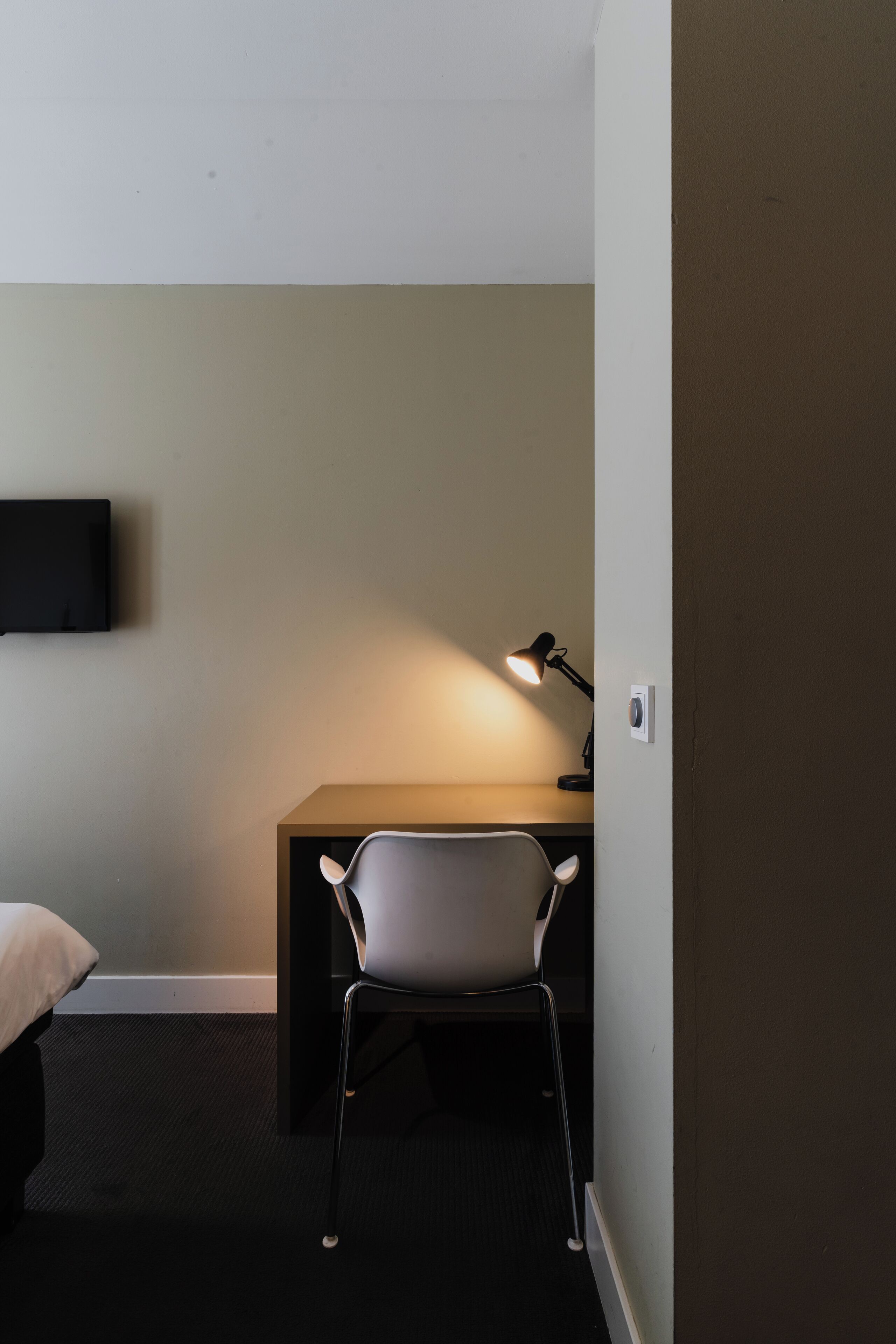 quadruple room, annex building | living area | flat-screen tv