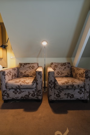 Junior Suite, 1 King Bed | Living area