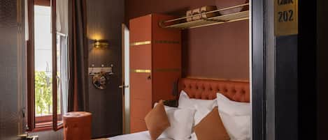 Superior Room with Balcony | Sengetøy av topp kvalitet, safe på rommet, skrivebord og lydisolert