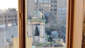 Classic Double Room, 1 Double Bed | Individually decorated, individually furnished, desk, blackout drapes