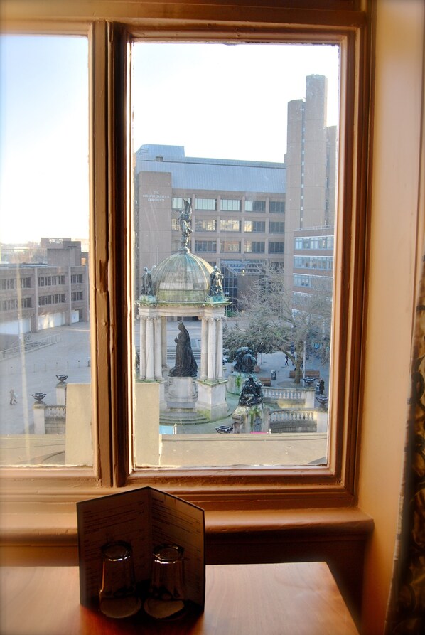 Chambre Double Classique, 1 lit double | Décoration personnalisée, ameublement personnalisé, bureau