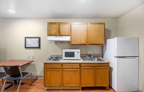 Standard Studio, 2 Double Beds, Non Smoking, Refrigerator & Microwave | Desk, laptop workspace, iron/ironing board, free WiFi - Extended Stay America Select Suites - Lubbock - South (Lubbock)
