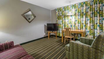Suite, 2 Double Beds, Non Smoking | Living area | 32-inch flat-screen TV with cable channels, TV