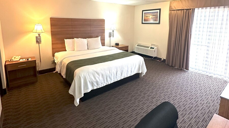 Sunflower Inn and Suites