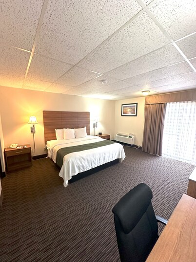 Quality Inn & Suites Salina West