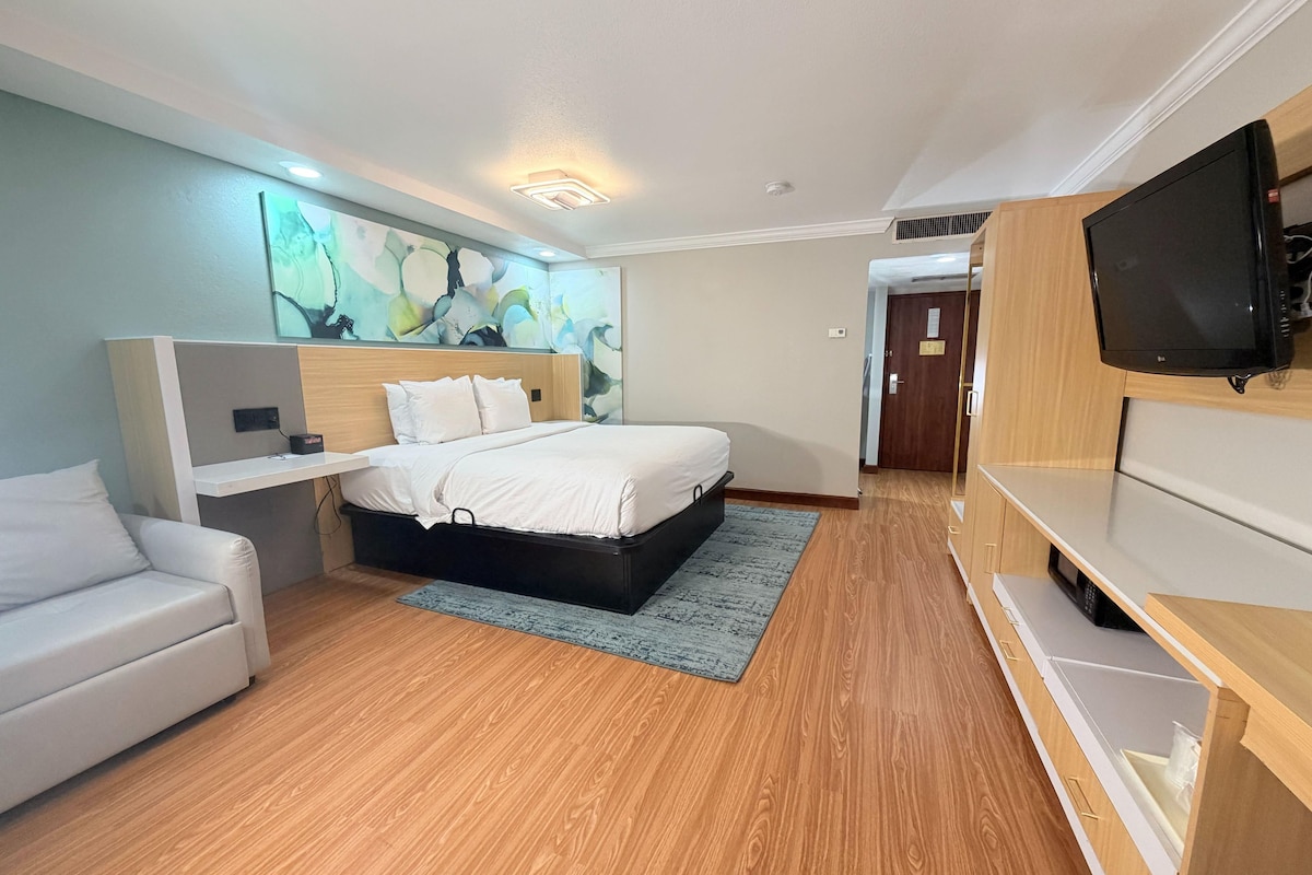 Kamer, 1 kingsize bed, niet-roken | Pillowtop-bedden, een bureau, een laptopwerkplek