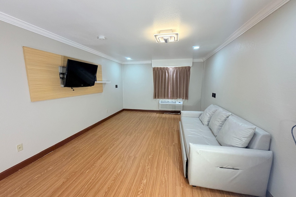 Familie suite, 2 queensize bedden, niet-roken | Pillowtop-bedden, een bureau, een laptopwerkplek