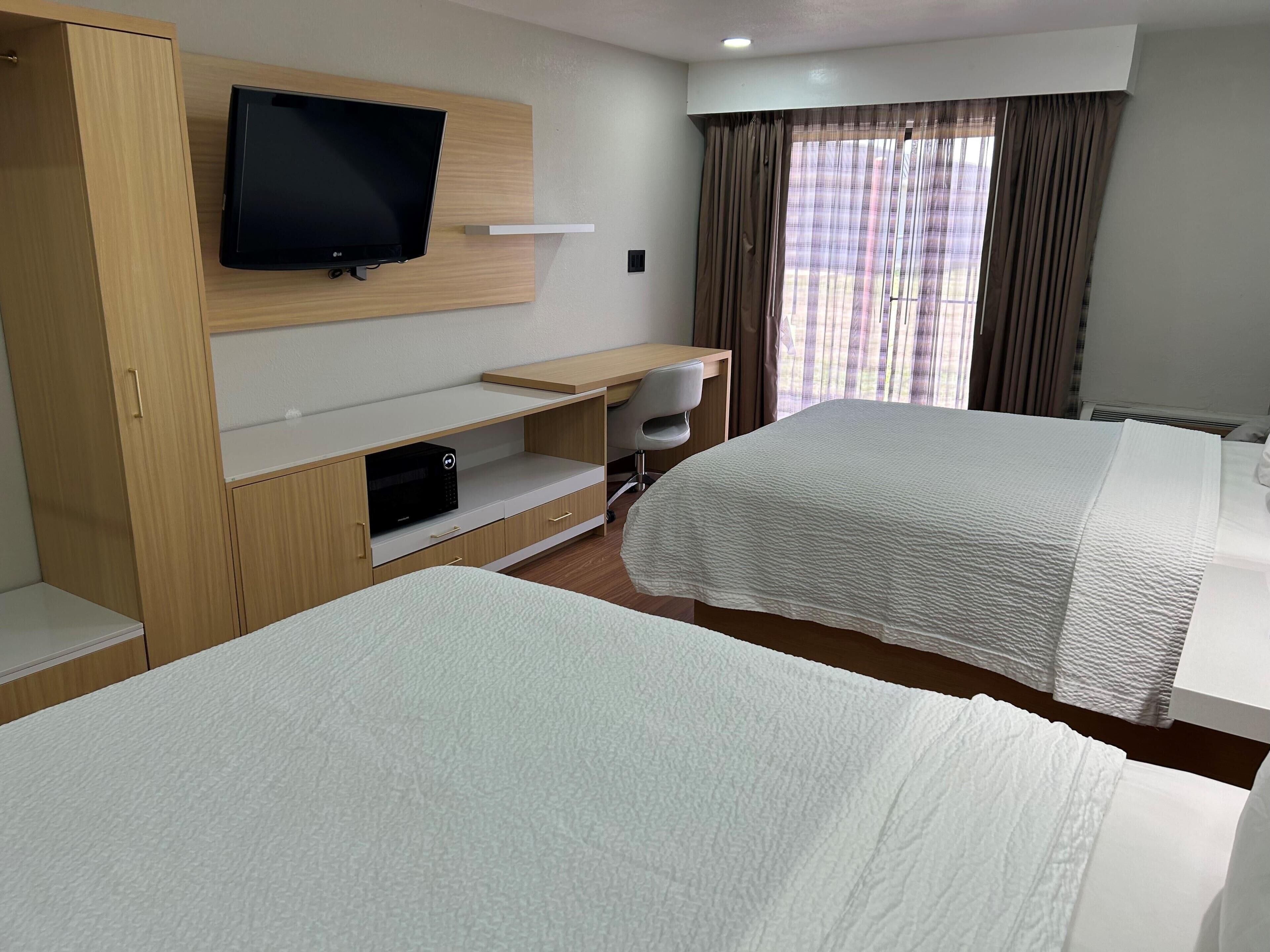 客房, 2 张大床, 无烟房 | 特色家居、办公桌、笔记本电脑工作区、熨斗/熨衣板