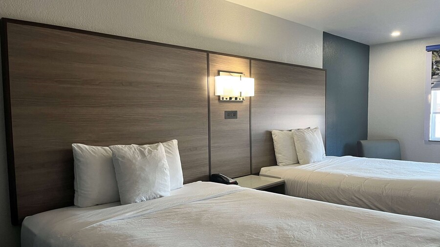 Baymont by Wyndham Indianapolis Northeast