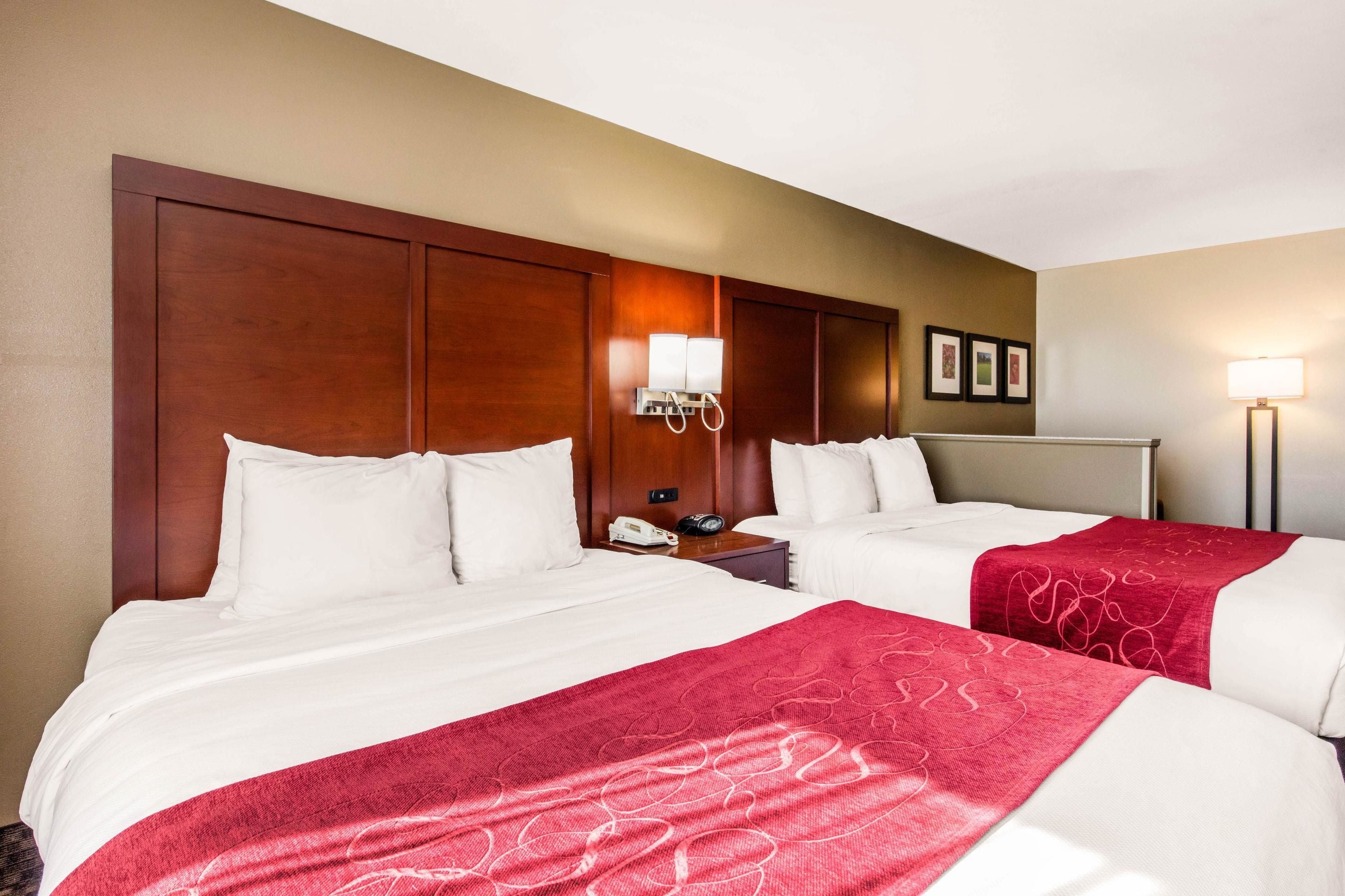 suite, non smoking | desk, laptop workspace, blackout curtains, iron/ironing board