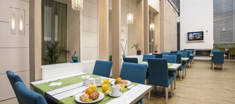 Atrium Fashion Hotel