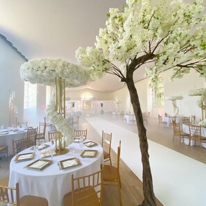 Indoor wedding - Chateau De Villersexel Chateaux Et Hotels Collection (Villersexel)