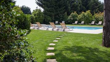 ์์ฆ๋ณ๋ก ์ด์๋๋ ์ผ์ธ ์์์ฅ