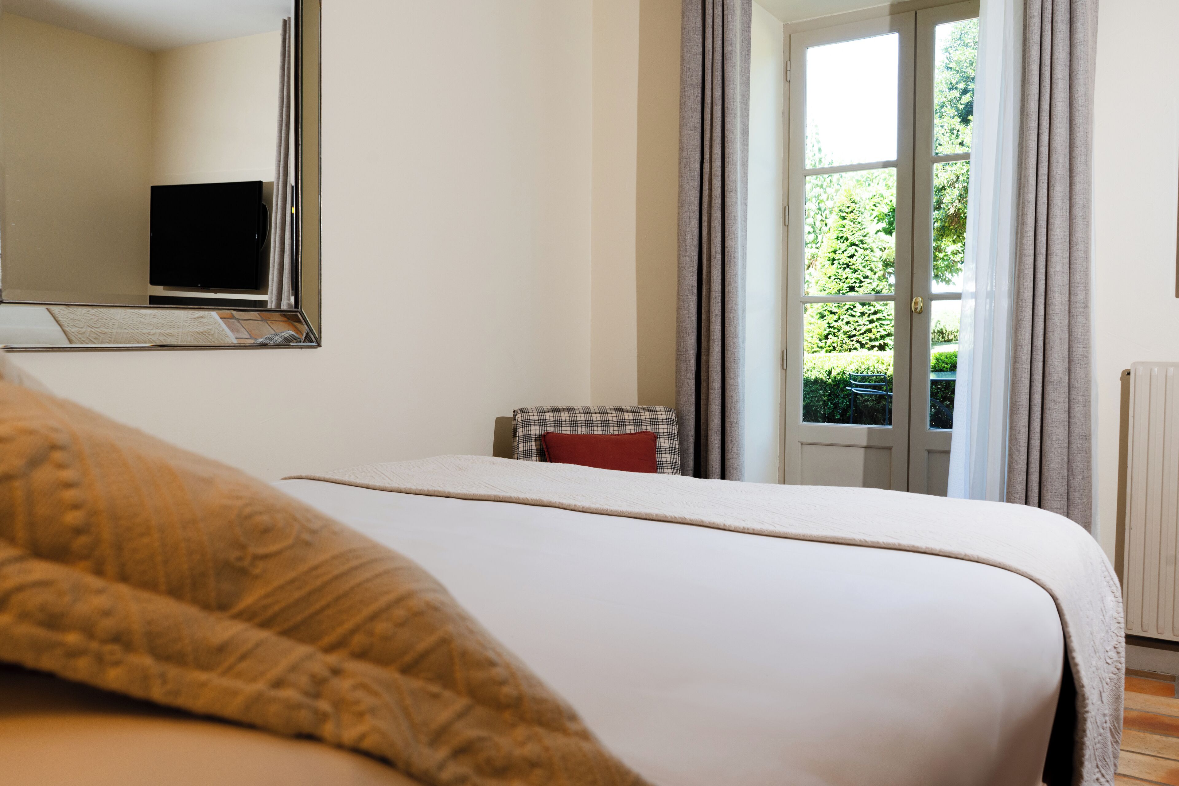 garden room | 1 bedroom, minibar, in-room safe, soundproofing