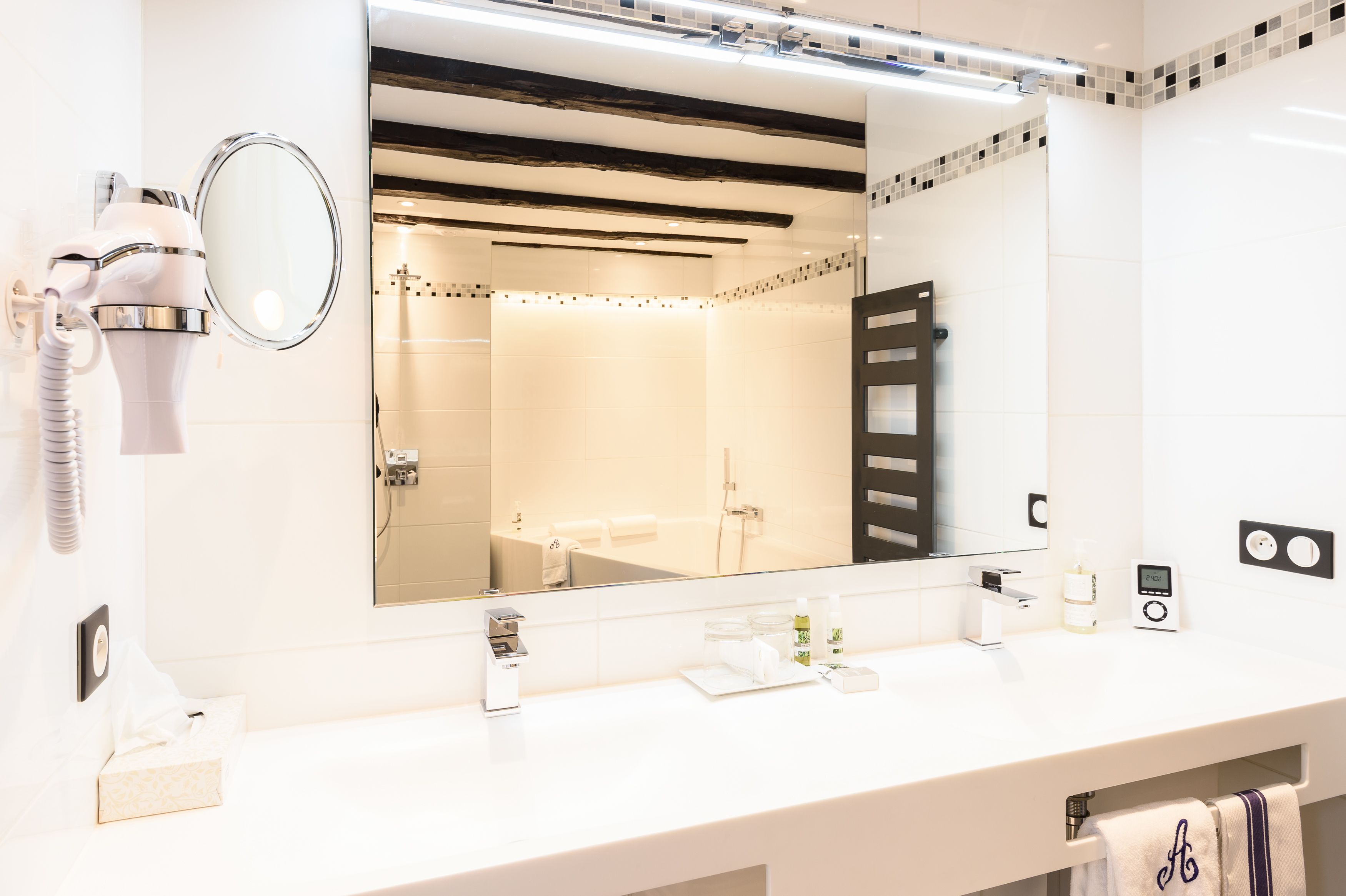 double room (prestige) | bathroom | free toiletries, hair dryer, towels